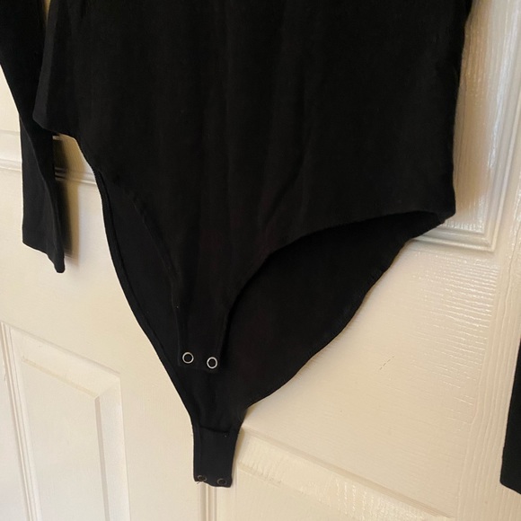 & Other Stories Long Sleeve Cut-Out Bodysuit - Picture 4 of 5
